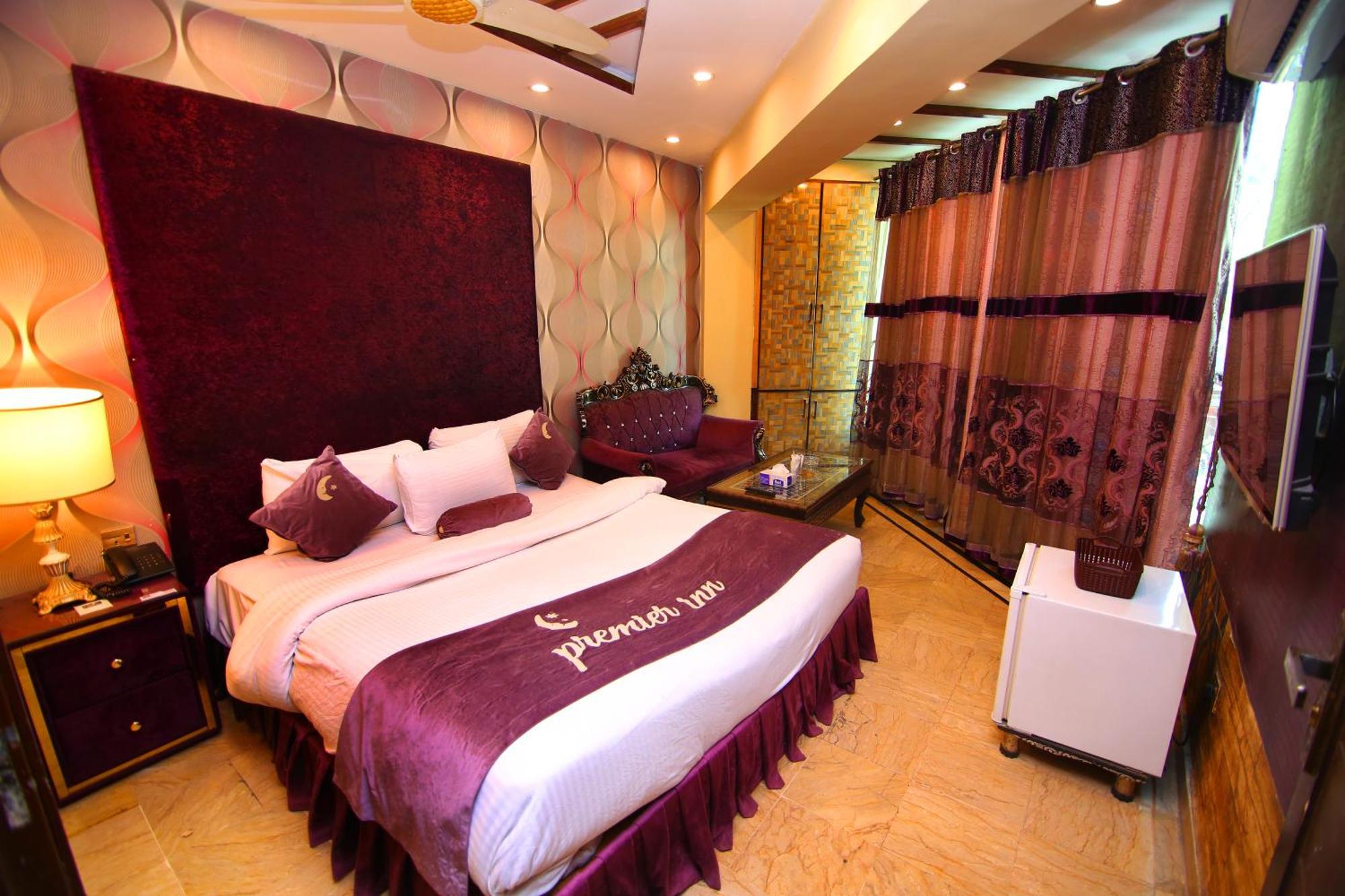 Premier Inn Gulberg Lahore Bagian luar foto