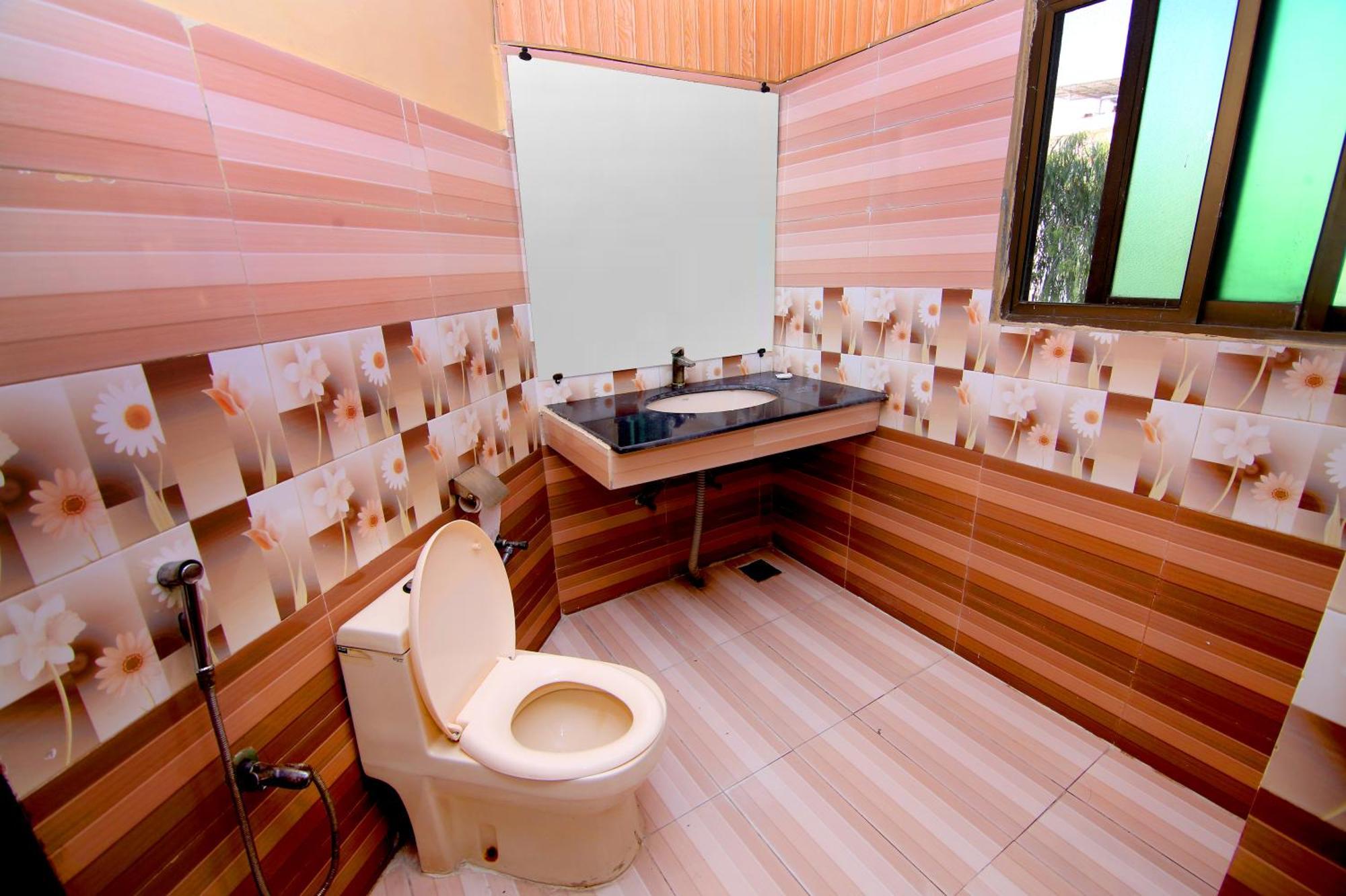 Premier Inn Gulberg Lahore Bagian luar foto