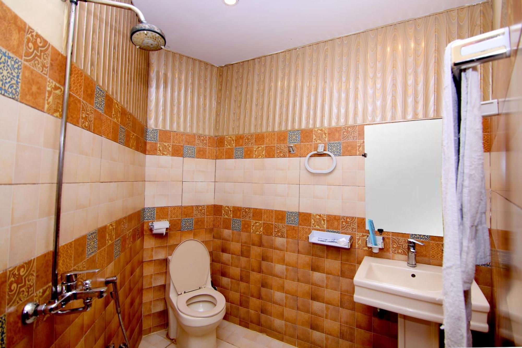Premier Inn Gulberg Lahore Bagian luar foto