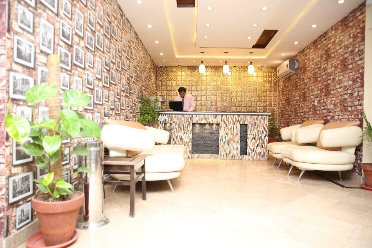 Premier Inn Gulberg Lahore Bagian luar foto