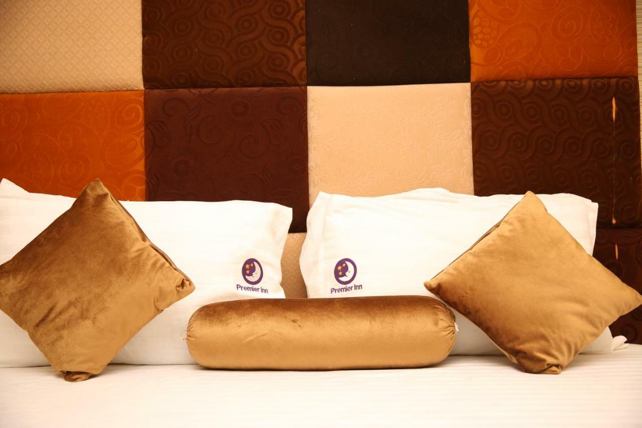 Premier Inn Gulberg Lahore Bagian luar foto