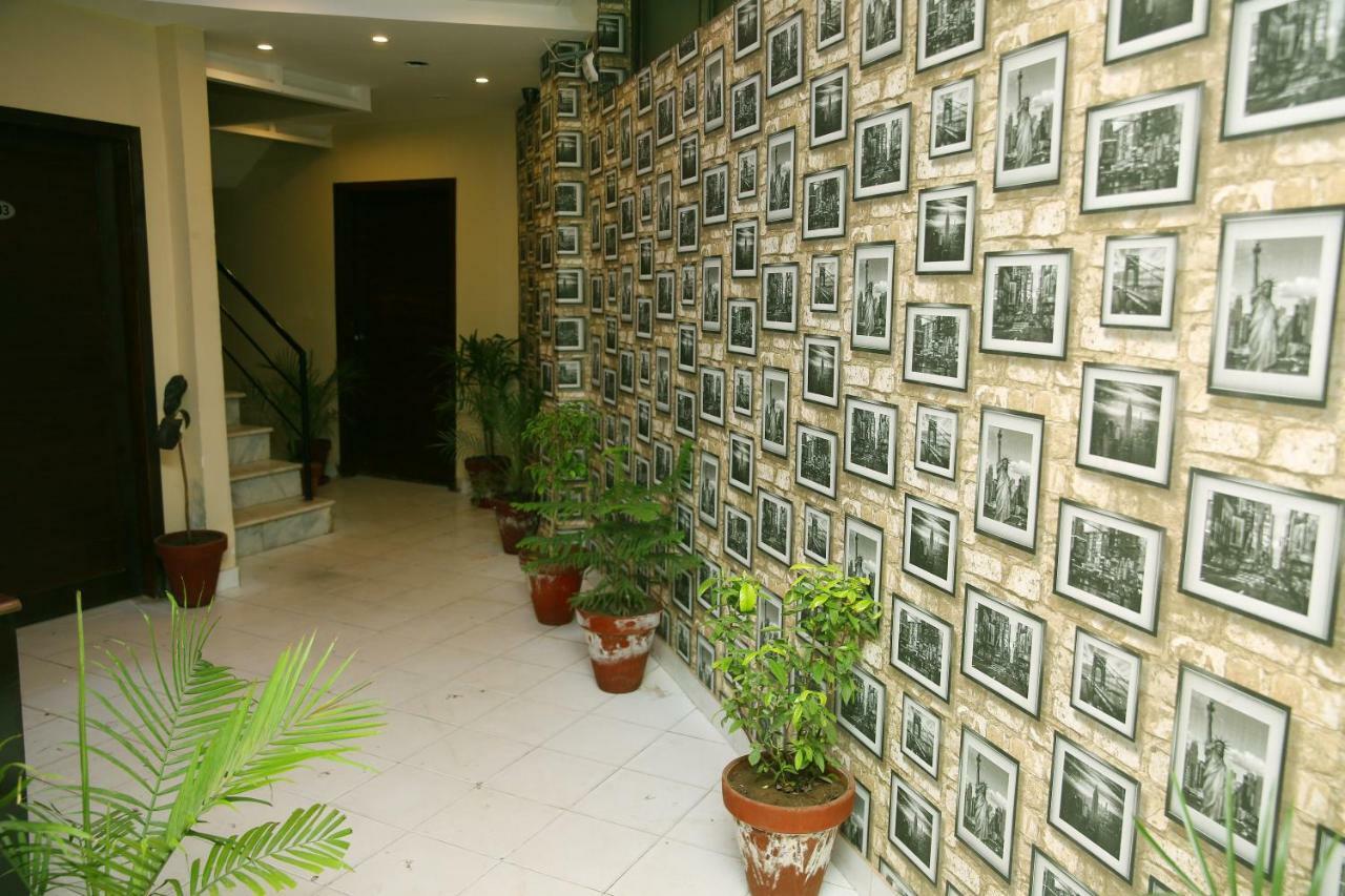 Premier Inn Gulberg Lahore Bagian luar foto